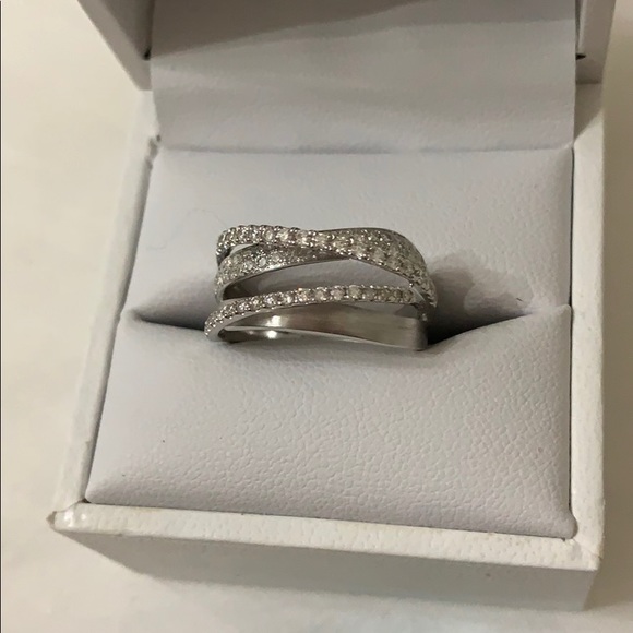 Stunning 14K white gold with diamonds